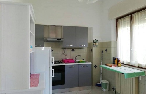 Lido di Camaiore House | Nice villa, close to the beach for 6 people.