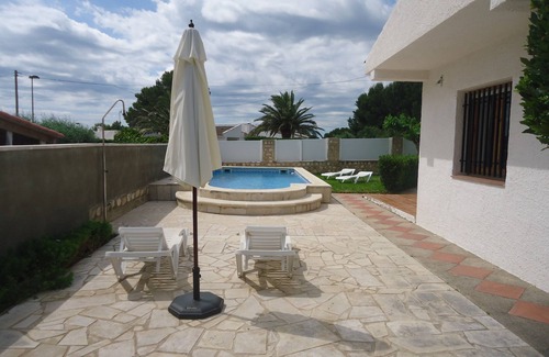 Calafat Villa | NICE VILLA POR 10 PEOPLE WITHS PRIVATE POL NEAR THE BEACH