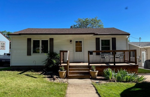 Rapid City House | Nicely decorated 2+ BR home in quiet neighborhood