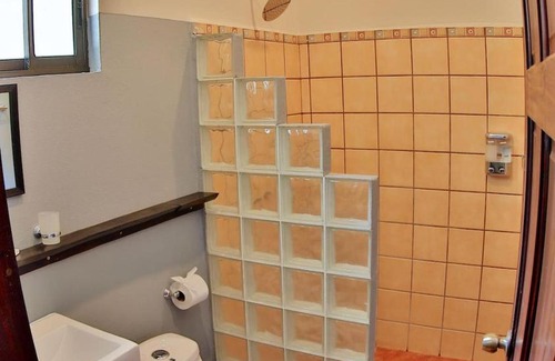 Potrero Hotel | Nicely priced hotel room with 2 beds in Potrero with pool - TV and AC