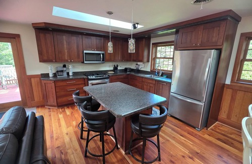 Mayville Cabin | Nick's Nook - Charming 3-bedroom cabin in Mayville - Close to CHQ and CHQ Lake