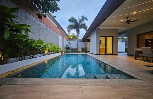 Choeng Thale Villa | Nicky Villa Luxury Private Haven in BangTao Laguna