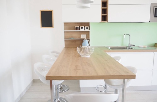Palermo Apartment | Nicole's house on the gulf. Spacious, bright, sea view in the center of Palermo