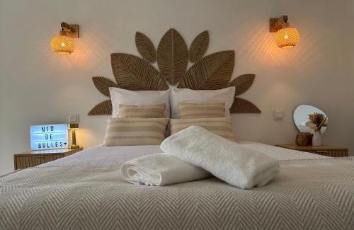 Saint-Contest House | Nid de Bulles