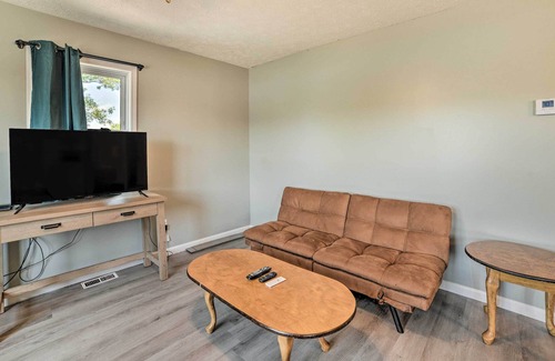 Cadiz Cabin | Nifty Cadiz Cabin in Moon River Marina Resort