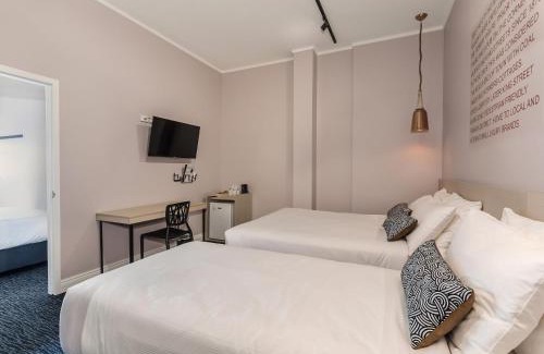 Perth Central Business District Hotel | Nightcap at Belgian Beer Cafe