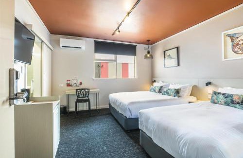 Fairfield Heights Hotel | Nightcap at Fairfield