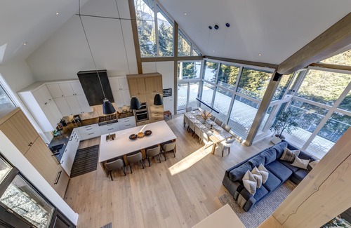 Blueberry Hill House | Nighthawk 3343 - Stunning Views, Private Hot Tub, Recently Renovated, Gas Fireplace