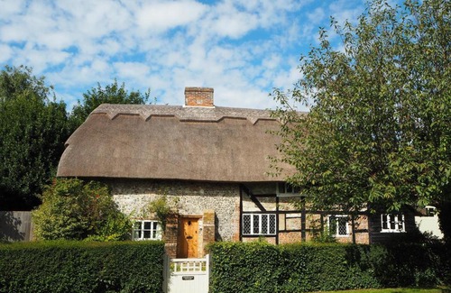 Boxgrove Bed & Breakfast | Nightingale Cottage Bed and Breakfast