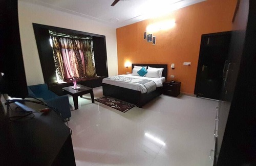 Naukuchiyatal Hotel | Niharika Palace by Royal Collection