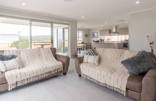 Catherine Hill Bay House | Nikkinba House / Beach Home / Dream Holiday