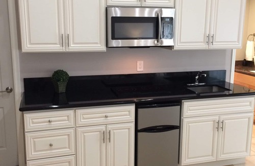 Point Loma Heights Villa | Nimitz & W Point Loma Blvd! Detached Studio Queen Sofa Bed, and loft w/Queen