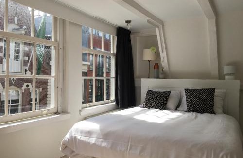 Grachtengordel-West Bed & Breakfast | Nine Streets Inn