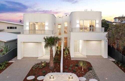 Long Jetty House | Nirvana, Mineral Swimming Pool, close to Beaches