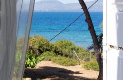 Nea Makri House | 'Nirvana Seaside' Beachfront House with Patio