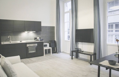 Genoa Historical Centre Apartment | niu you nest away from home
