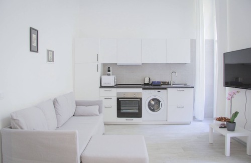 Genoa Historical Centre Apartment | niu you nest away from home