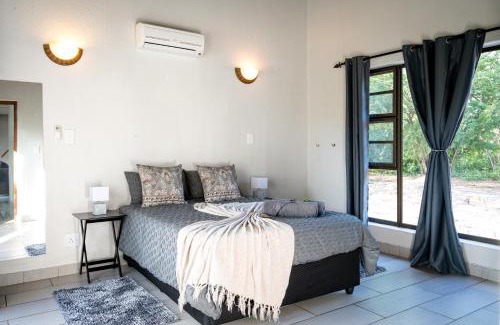 Hoedspruit House | Nkanyi Wildlife House & Cottage