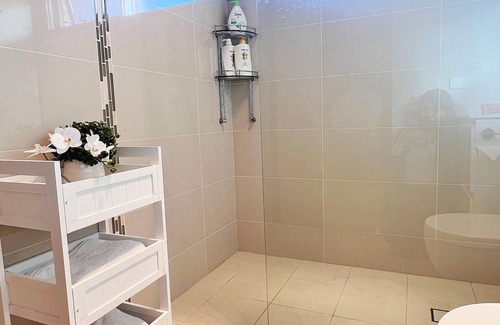 Hurstville Villa | LOCATION! LOCATION! Perfect for family living