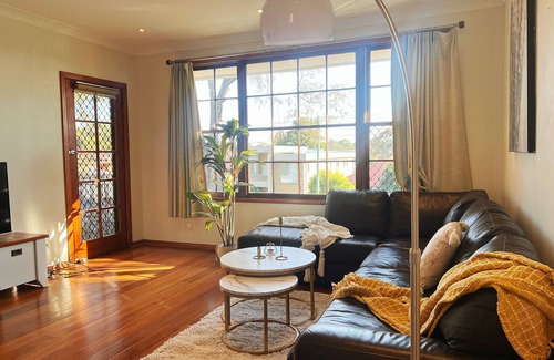 Hurstville Villa | LOCATION! LOCATION! Perfect for family living