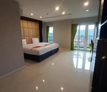 Pratumnak Hill Apartment | NNA 30 Sqm Studio Beach 700 m