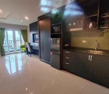 Pratumnak Hill Apartment | NNA 30 Sqm Studio Beach 700 m