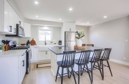 Pacific Beach House | nNew Remodel! 10 min Walk to Bay/Pacific Beach