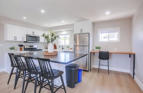 Pacific Beach House | nNew Remodel! 10 min Walk to Bay/Pacific Beach