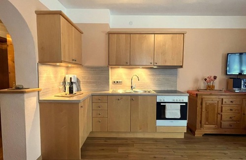 Wallgau Apartment | No. 1 "Karwendelblick" apartment, 1 bedroom, shower, WC - "Beim Henser", vacation apartment