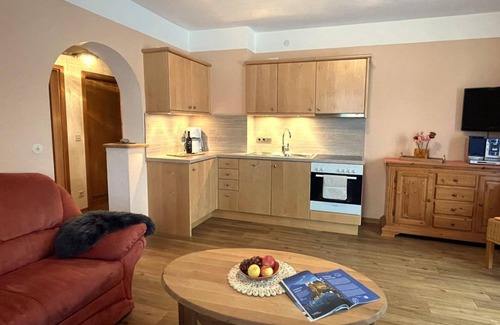 Wallgau Apartment | No. 1 "Karwendelblick" apartment, 1 bedroom, shower, WC - "Beim Henser", vacation apartment