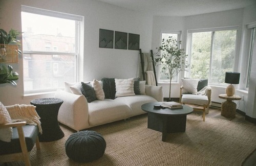 East Hillside Apartment | No. 102 Monthly Uptown Apartment