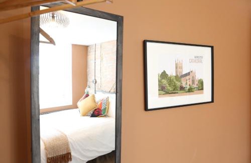 Lower Wick Apartment | no 12 - Stunning Self Check-in Apartments in Worcester Centre