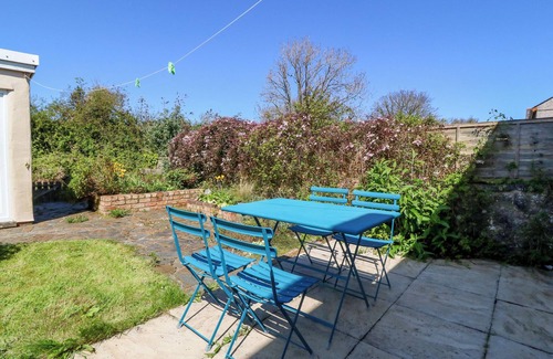 Penmon Cottage | NO.2 COEDWIG TERRACE, pet friendly, with open fire in Penmon