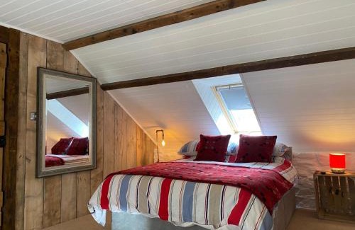 Aberaeron House | No 2 Dolheulog Aberaeron