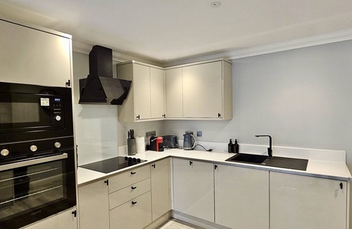 Whitchurch Apartment | No.2 The Philog by Switchback Stays