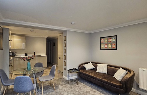 Whitchurch Apartment | No.2 The Philog by Switchback Stays
