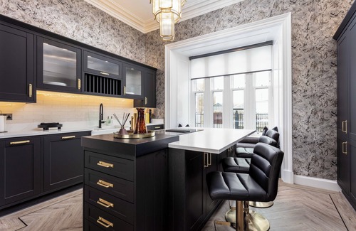 Troon House | No.36 South Beach - Donnini Apartments