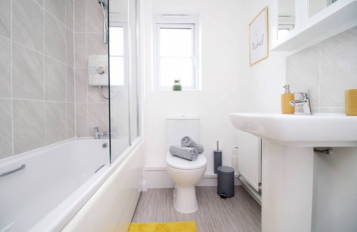 Bon-y-maen Apartment | No.43 Stadium Views by Stay South Wales - Free Parking