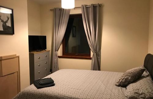 Conon Bridge Apartment | No 5 Newly refurbished 4 bedroom house