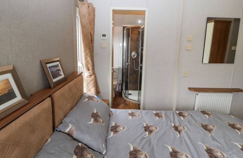 Cockermouth Cottage | NO.8 HILLCOTE LODGE, pet friendly in Aspatria