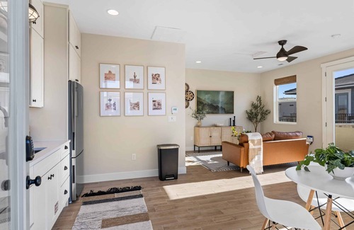 St. George House | No Bay Days Casita: Desert Color Lagoon + Beaches