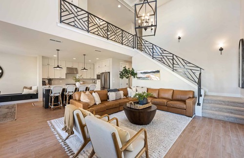 St. George House | No Bay Days: Desert Color Lagoon + Beaches