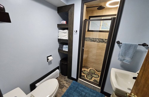 Mount Pleasant House | NO CLEANING FEE - Racine County home minutes away from city life