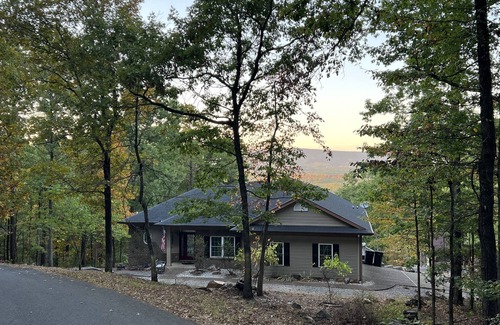 Hot Springs Village House | No cleaning fee book by 05/05 ! Mountain View’s!Large patio, grill,movie room.
