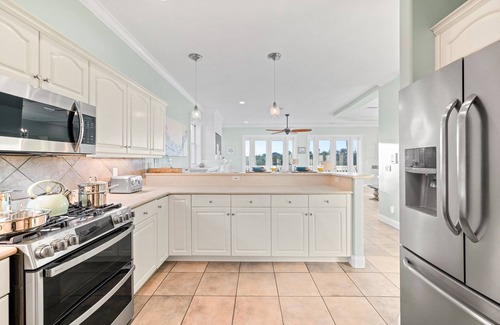 Painters Hill House | No Extra Fees! Heated Pool/Steps to Private Beach