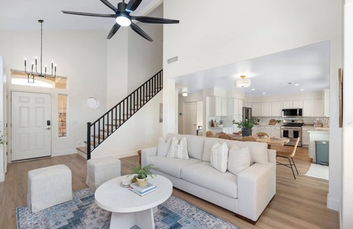 Greenfield Lakes House | No Fee Heated Pool W/Yard Game On The Golf Course. Kid Friendly!