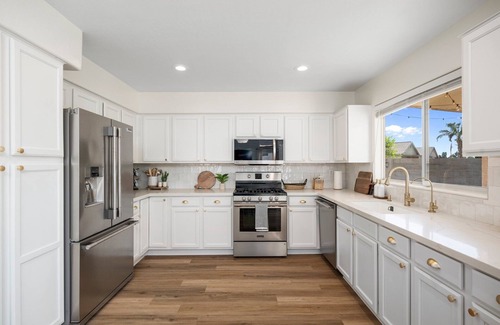 Greenfield Lakes House | No Fee Heated Pool W/Yard Game On The Golf Course. Kid Friendly!