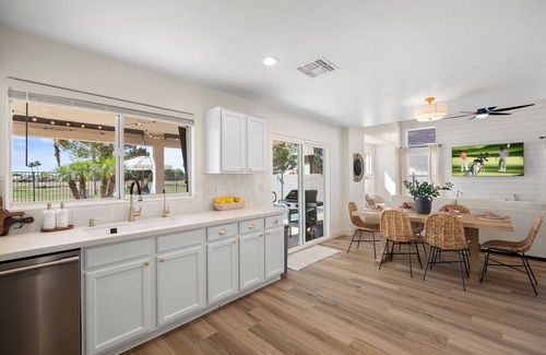 Greenfield Lakes House | No Fee Heated Pool W/Yard Game On The Golf Course. Kid Friendly!