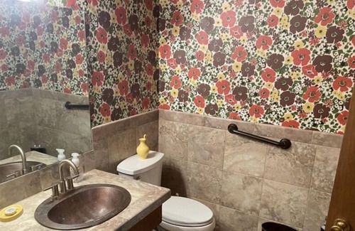 Junction House | No Frills Camp House