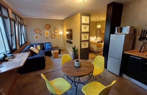 Trawal Apartment | No Load-Shedding Self-Catering City Studio Apartment - Keerom318